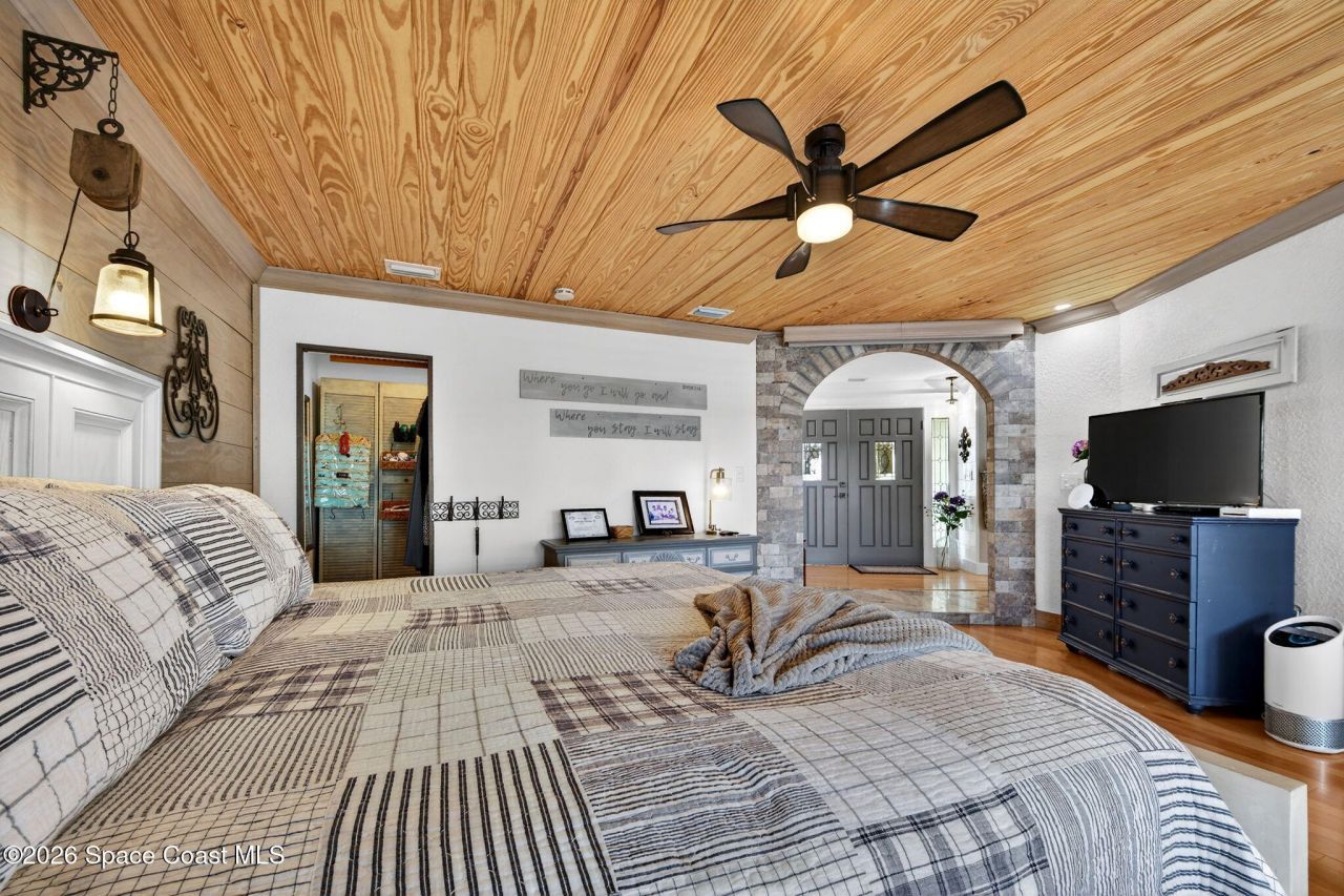 405 S Banana River Boulevard , Cocoa Beach, FL 32931 Photo