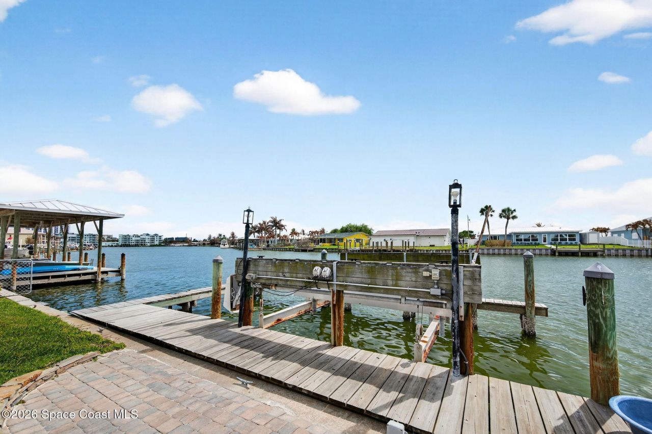 405 S Banana River Boulevard , Cocoa Beach, FL 32931 Photo