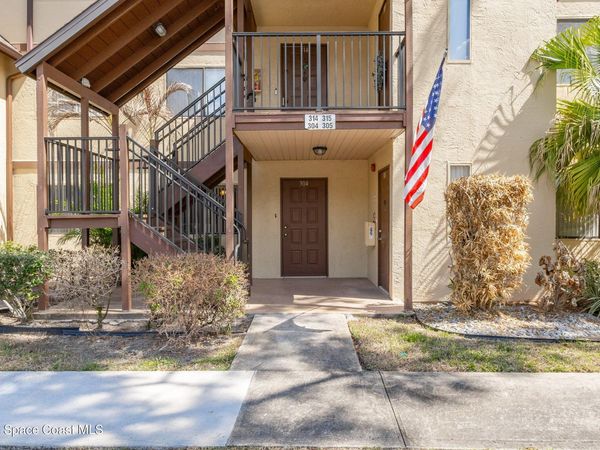 7820 Shadowood Drive, Unit 304, Melbourne, FL 32904