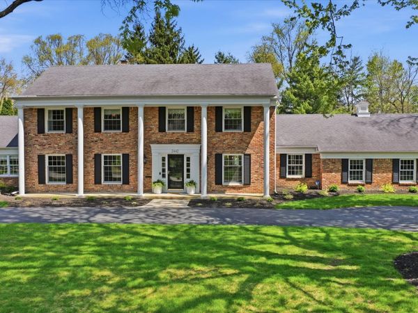 2442 Brookview Drive, Ottawa Hills, OH 43615