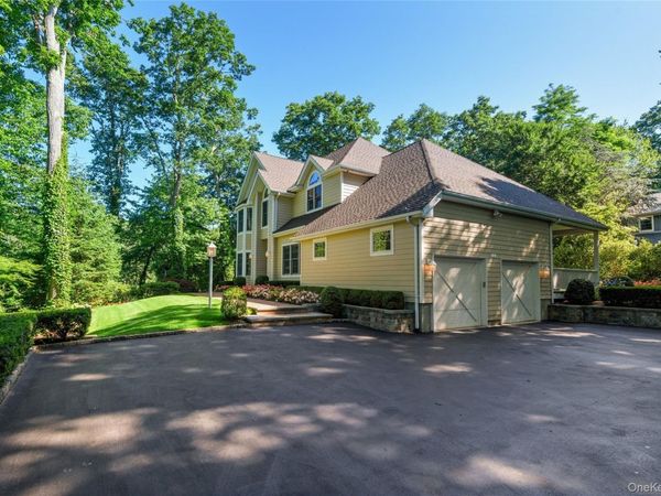 33 Walters Avenue , Cold Spring Harbor, NY 11724