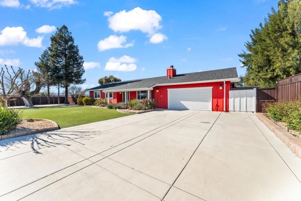 1515 Dias Drive, San Martin, CA 95046 Main Photo