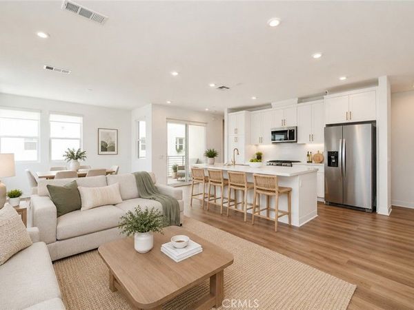 1515 W Bushell St, Anaheim, CA 92805
