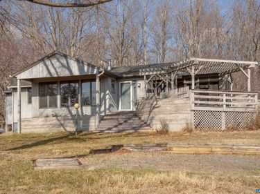 8268 DICK WOODS RD, Afton, VA 22920