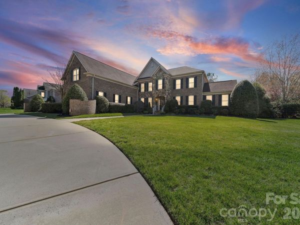 6009 Autumn Blossom Lane, Waxhaw, NC 28173