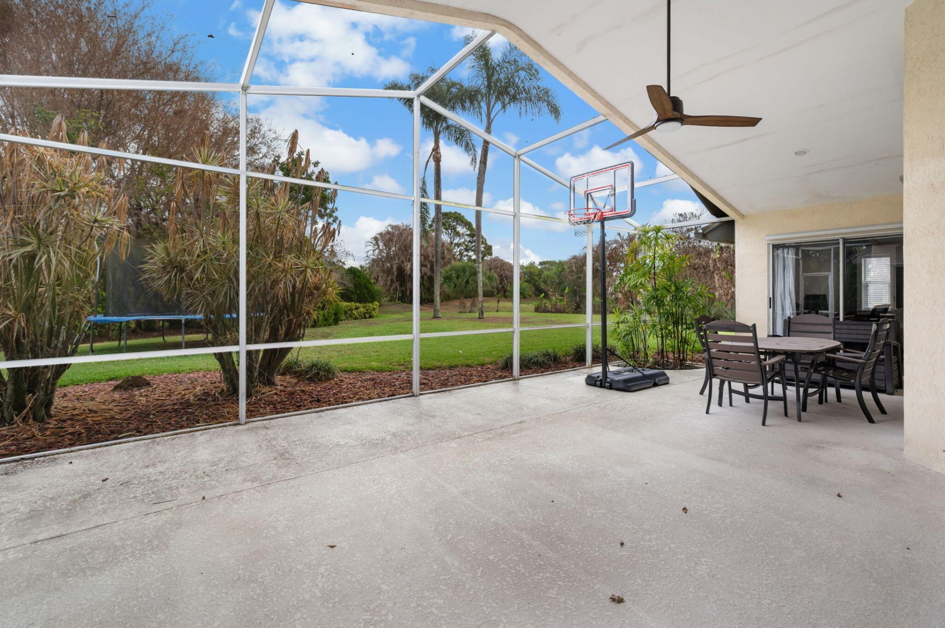 407 SW Locust Cove, Port Saint Lucie, FL 34986 Photo