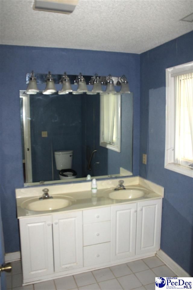 195-d Willow Greens Dr. Photo 17