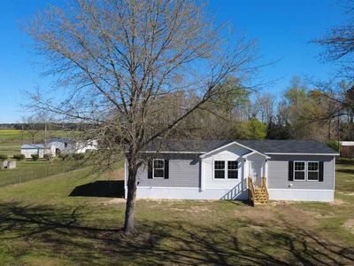 2111 Poor Farm Rd., Effingham, SC 29541