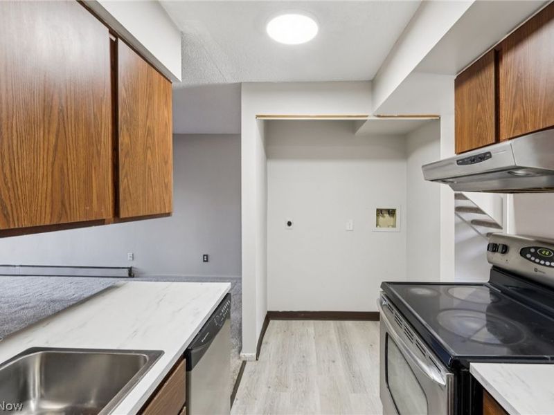 1581 Treetop Trail, Unit 26, Akron, OH 44313 Photo 14