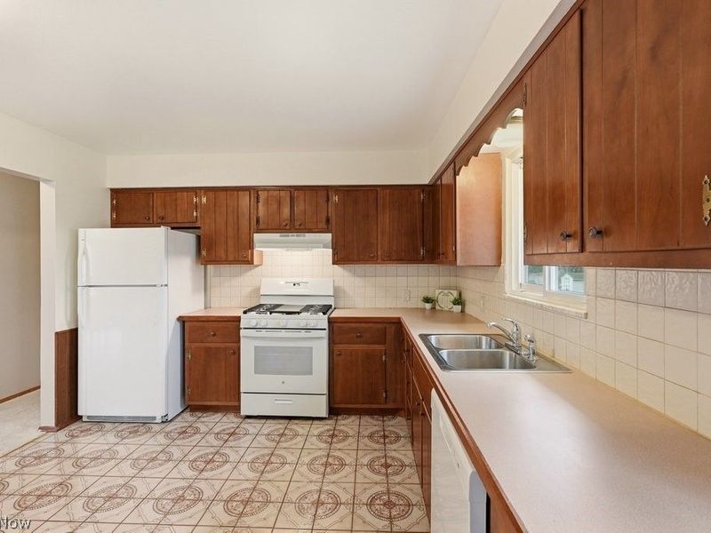 1285 Gale Drive, Kent, OH 44240 Photo 14