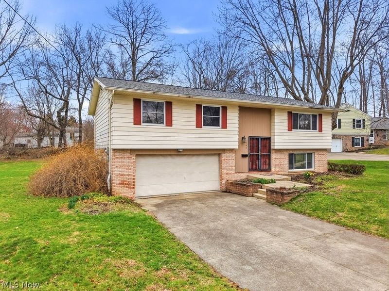 1285 Gale Drive, Kent, OH 44240 Photo 2