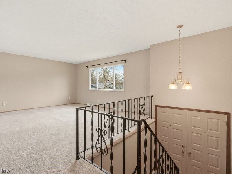 1285 Gale Drive, Kent, OH 44240 Photo 3