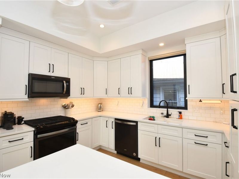 1898 E 123rd Street, Unit 102, Cleveland, OH 44106 Photo 6