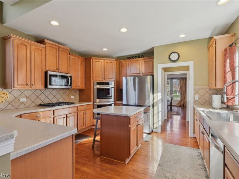 36301 Montrose Way, Avon, OH 44011 Photo 10