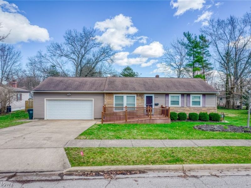 2419 Liberty Road, Stow, OH 44224 Photo 2