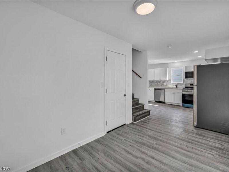 15800 Northwood Avenue , Maple Heights, OH 44137 Photo 10