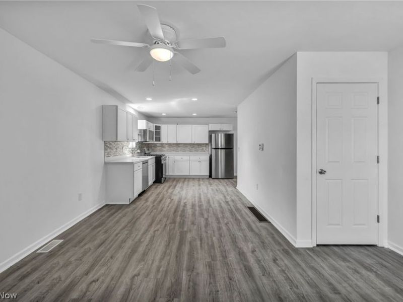 15800 Northwood Avenue , Maple Heights, OH 44137 Photo 27