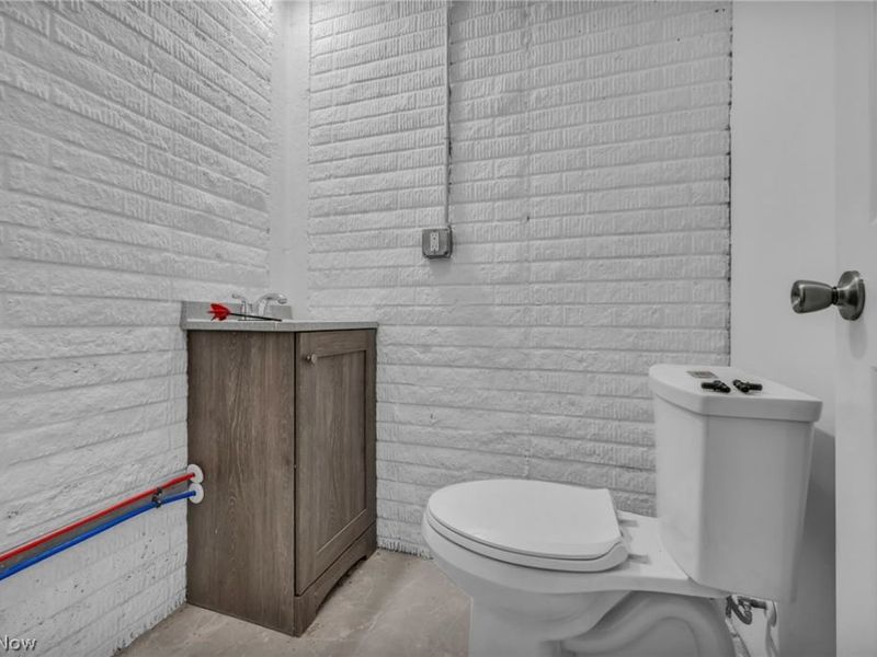 15800 Northwood Avenue , Maple Heights, OH 44137 Photo 36