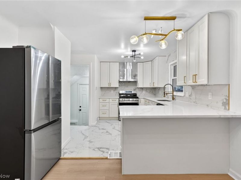 3377 W 131st Street, Cleveland, OH 44111 Photo 2