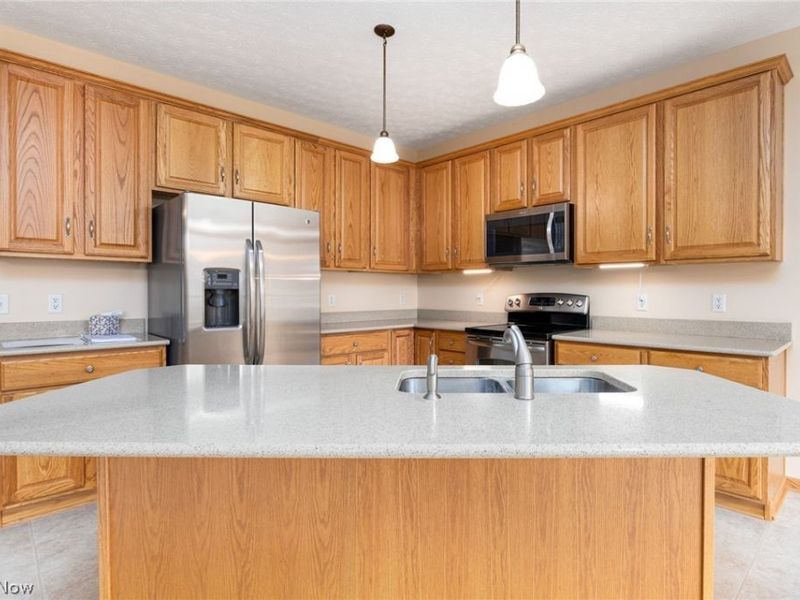 1045 Ashley Taylor Court, Wadsworth, OH 44281 Photo 11