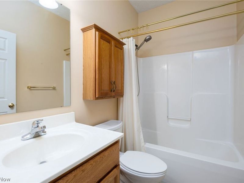 1045 Ashley Taylor Court, Wadsworth, OH 44281 Photo 26