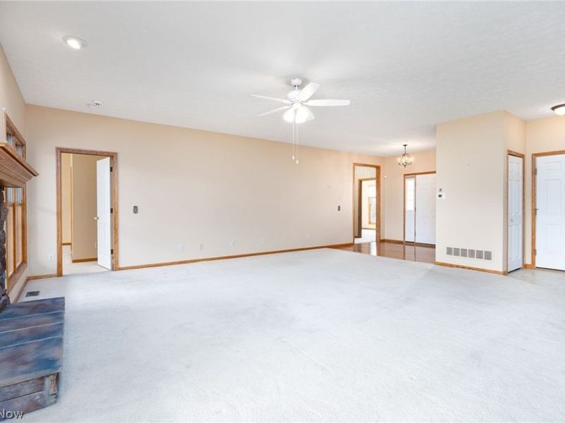 1045 Ashley Taylor Court, Wadsworth, OH 44281 Photo 9