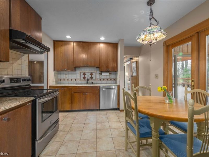 5757 Hickory Trail, North Ridgeville, OH 44039 Photo 11