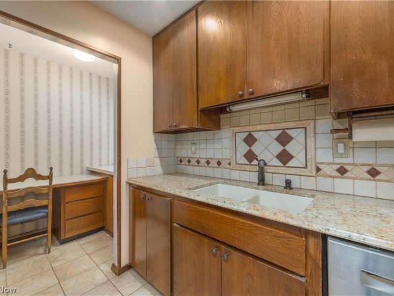 5757 Hickory Trail, North Ridgeville, OH 44039 Photo 14