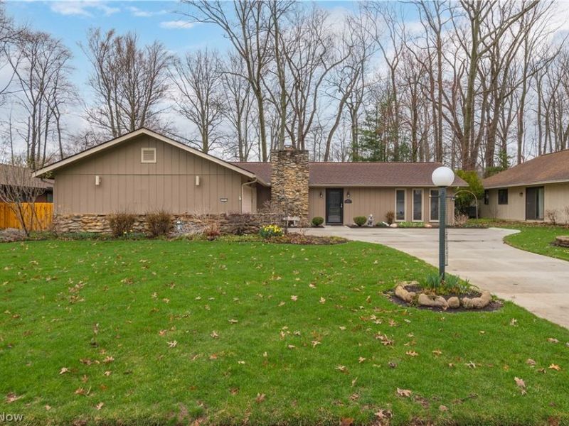 5757 Hickory Trail, North Ridgeville, OH 44039 Photo 2