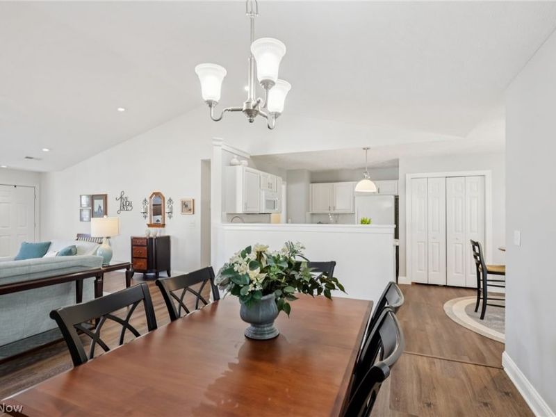 205 Bridgewater Lane, Chardon, OH 44024 Photo 10