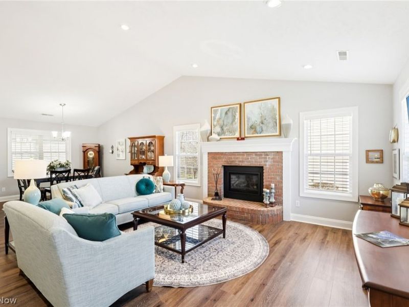 205 Bridgewater Lane, Chardon, OH 44024 Photo 2