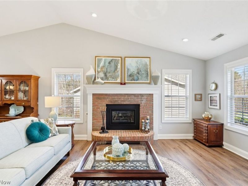 205 Bridgewater Lane, Chardon, OH 44024 Photo 6