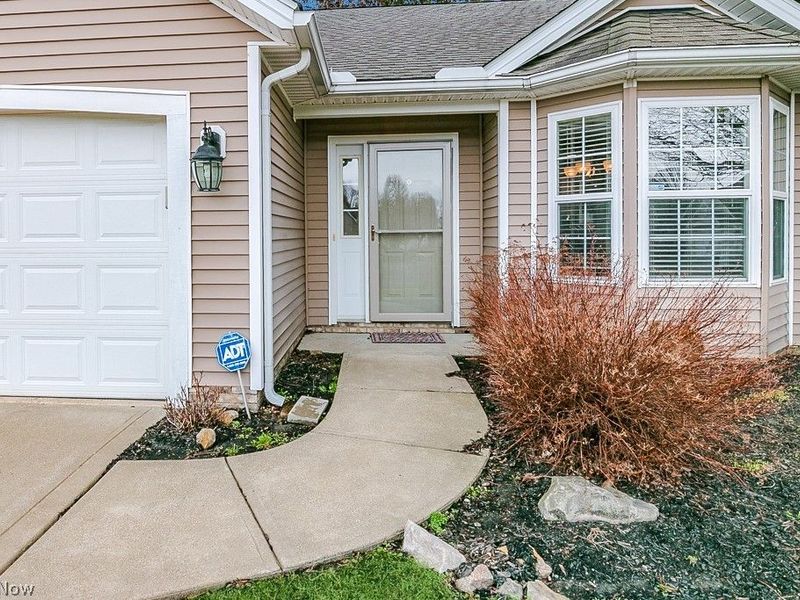 640 Beacon Drive, Painesville, OH 44077 Photo 2