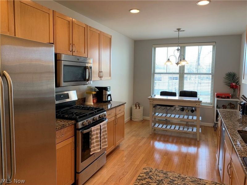 3215 Euclid Heights Boulevard, Cleveland Heights, OH 44118 Photo 3