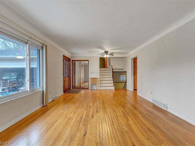 2990 Hampton Road, Cleveland, OH 44120 Photo 6