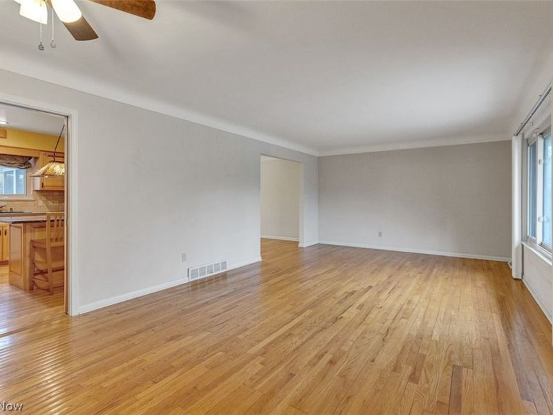 2990 Hampton Road, Cleveland, OH 44120 Photo 8