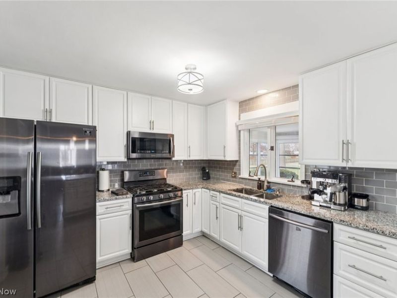 178 Benson Road, Fairlawn, OH 44333 Photo 7