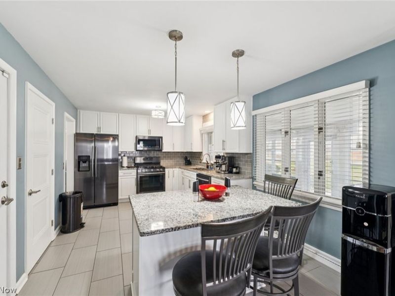 178 Benson Road, Fairlawn, OH 44333 Photo 9