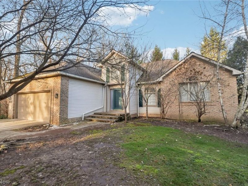 2800 Valley Road, Cuyahoga Falls, OH 44223 Photo 1