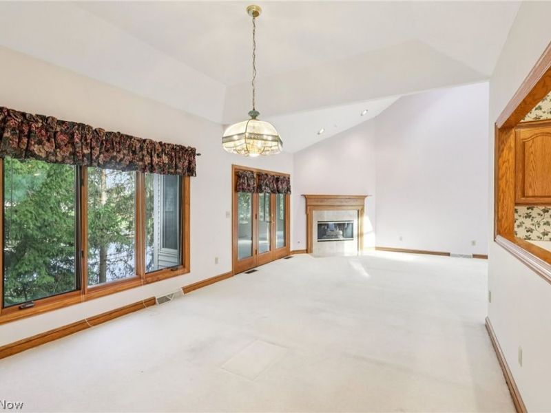 2800 Valley Road, Cuyahoga Falls, OH 44223 Photo 10