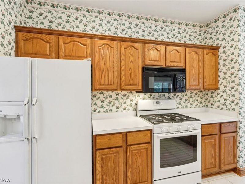 2800 Valley Road, Cuyahoga Falls, OH 44223 Photo 16