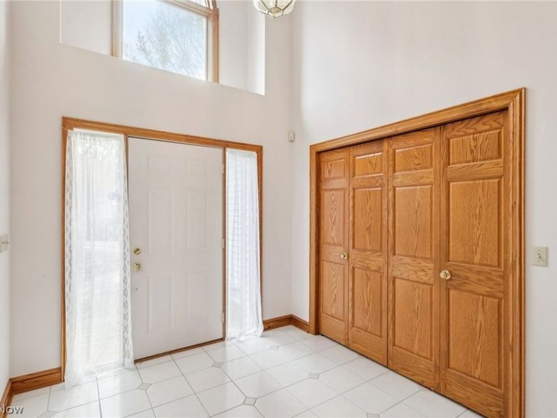 2800 Valley Road, Cuyahoga Falls, OH 44223 Photo 2