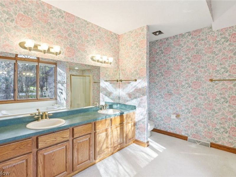 2800 Valley Road, Cuyahoga Falls, OH 44223 Photo 28