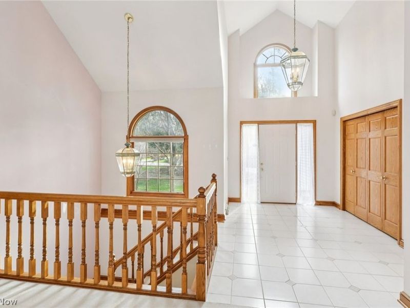 2800 Valley Road, Cuyahoga Falls, OH 44223 Photo 3