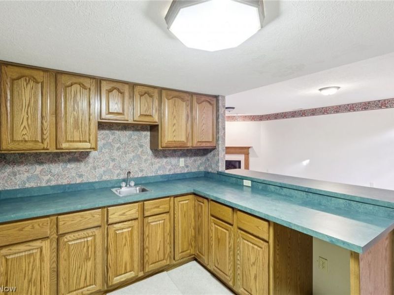 2800 Valley Road, Cuyahoga Falls, OH 44223 Photo 32