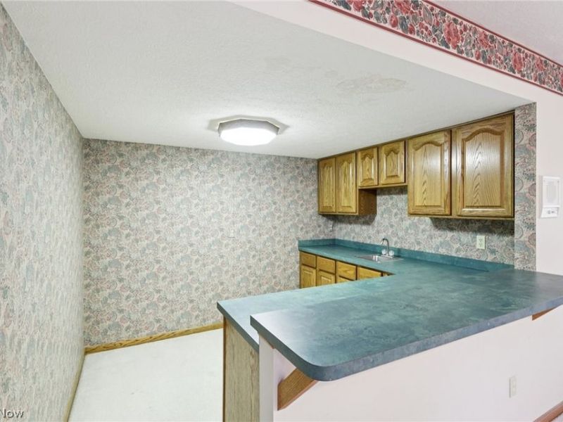 2800 Valley Road, Cuyahoga Falls, OH 44223 Photo 33