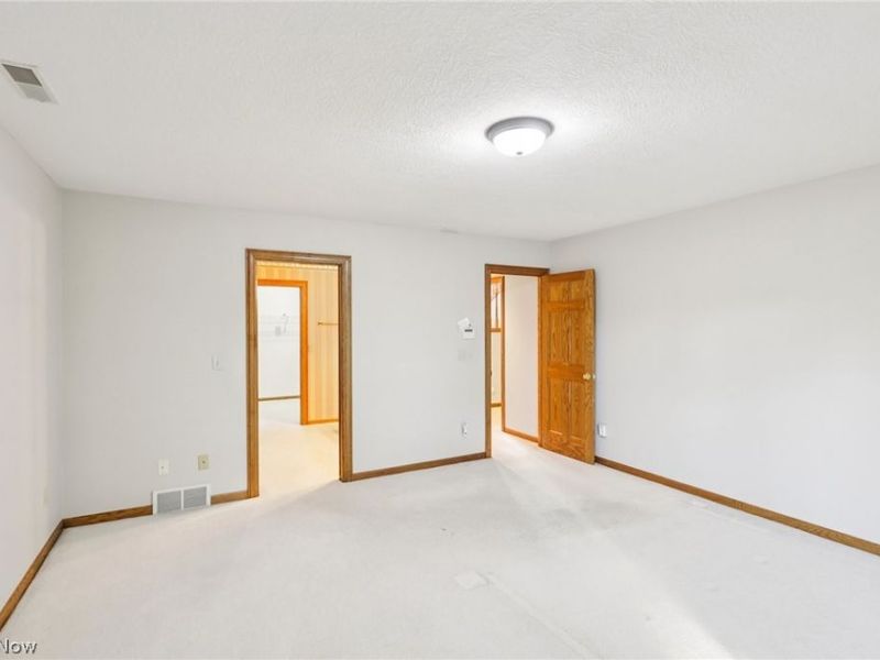 2800 Valley Road, Cuyahoga Falls, OH 44223 Photo 42