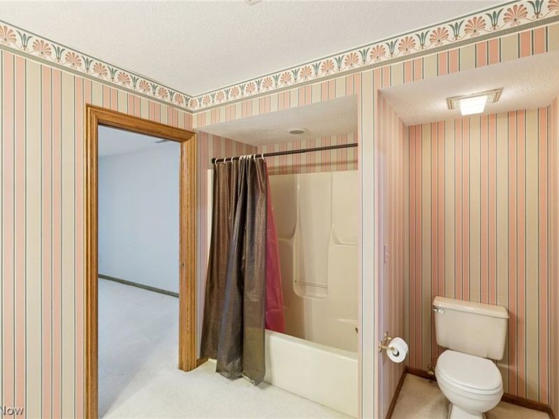 2800 Valley Road, Cuyahoga Falls, OH 44223 Photo 44