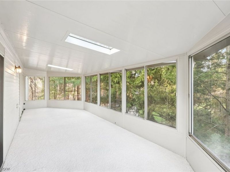 2800 Valley Road, Cuyahoga Falls, OH 44223 Photo 9