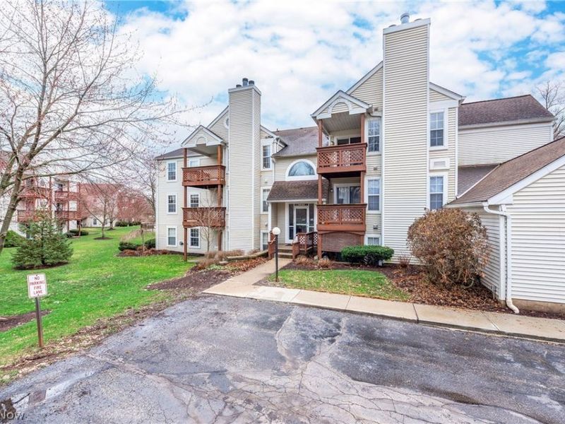 1304 Cedarwood Drive, Unit D3, Westlake, OH 44145 Photo 2